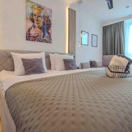 הוף Schillerapartment Hof, Kueche, 24H Digital-Checkin, Parkplatz, Wlan250Mbit מראה חיצוני תמונה