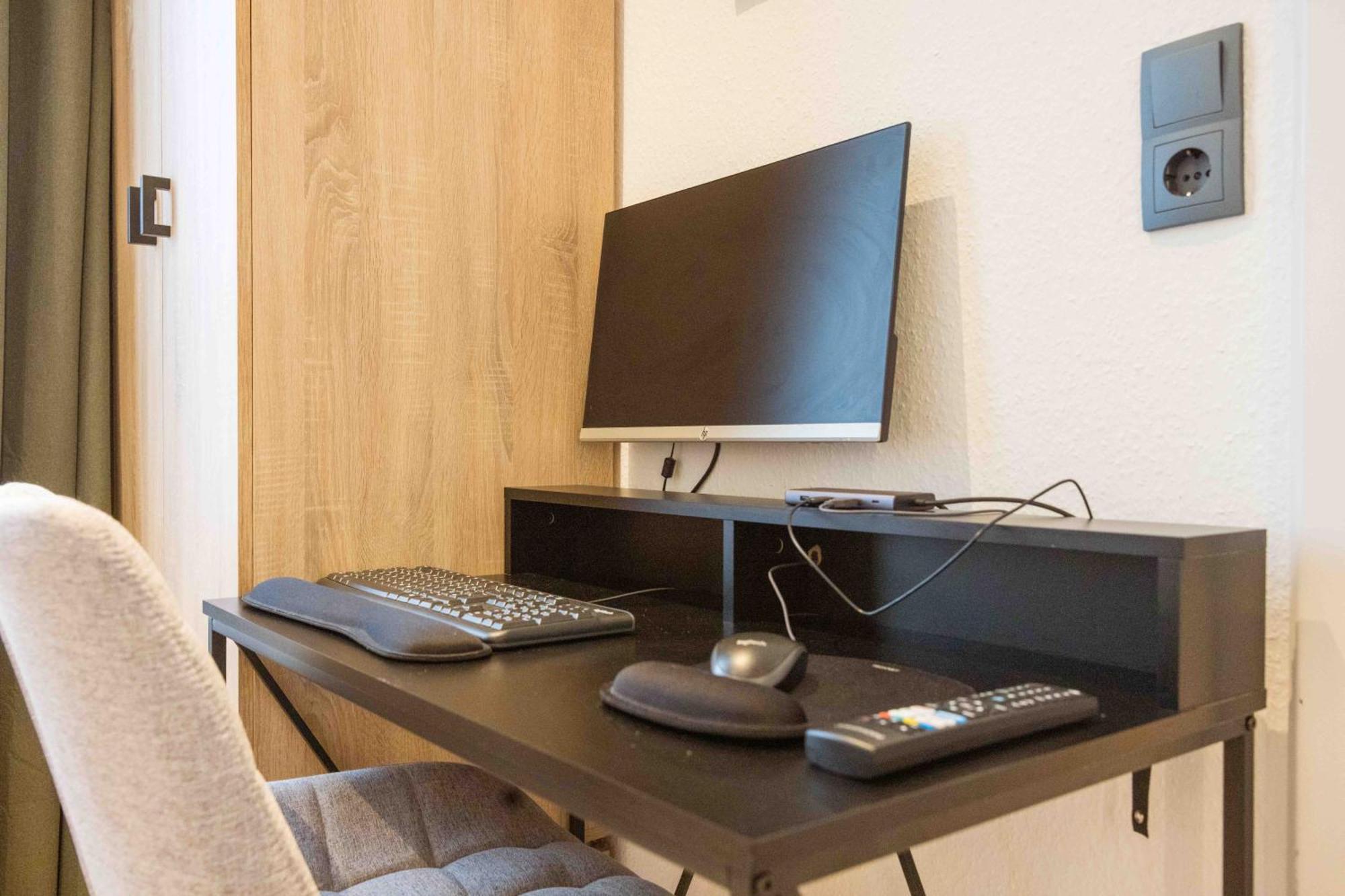 הוף Schillerapartment Hof, Kueche, 24H Digital-Checkin, Parkplatz, Wlan250Mbit מראה חיצוני תמונה