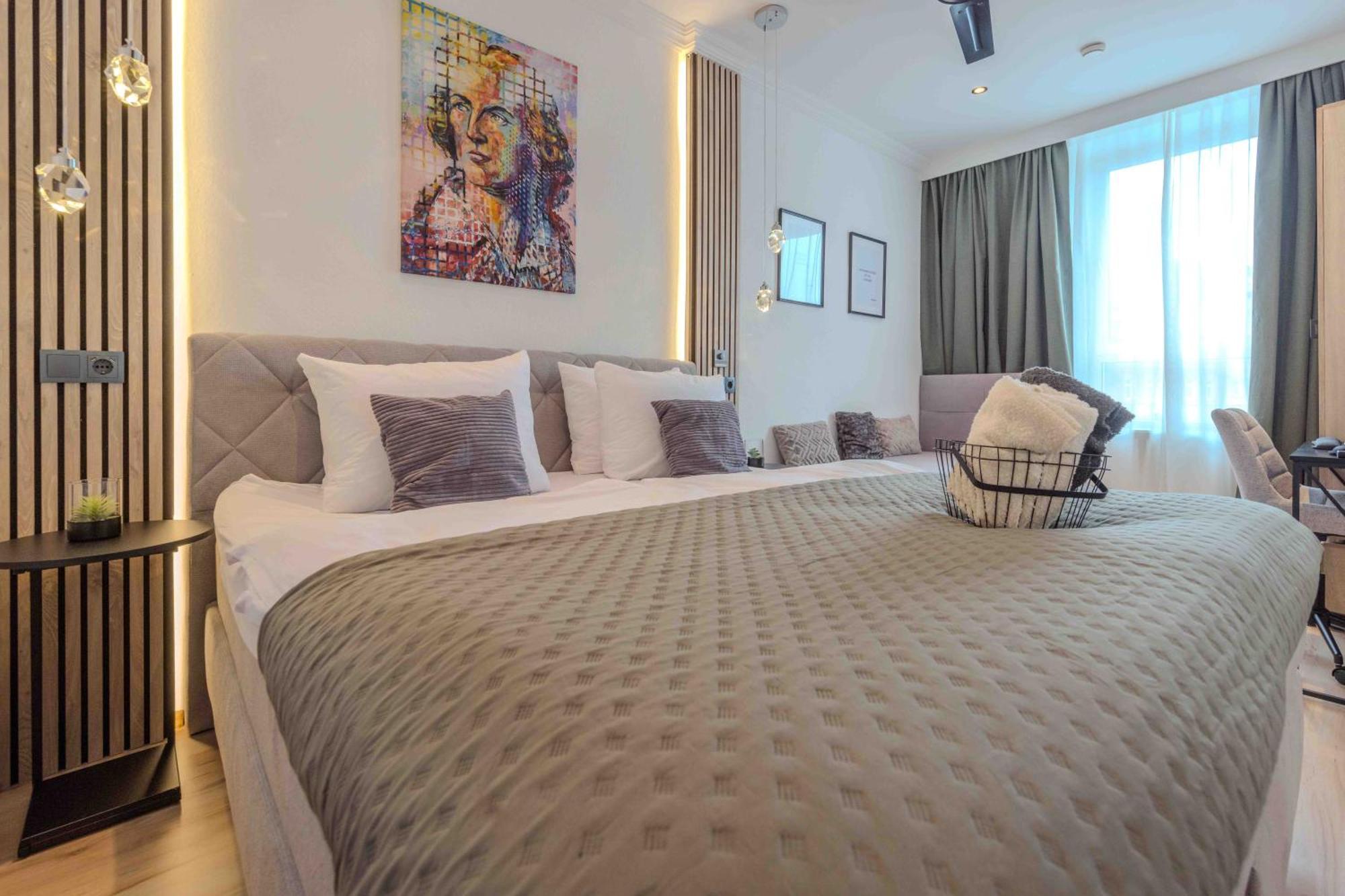 הוף Schillerapartment Hof, Kueche, 24H Digital-Checkin, Parkplatz, Wlan250Mbit מראה חיצוני תמונה