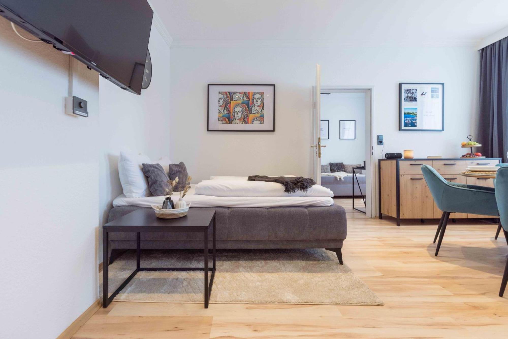 הוף Schillerapartment Hof, Kueche, 24H Digital-Checkin, Parkplatz, Wlan250Mbit מראה חיצוני תמונה